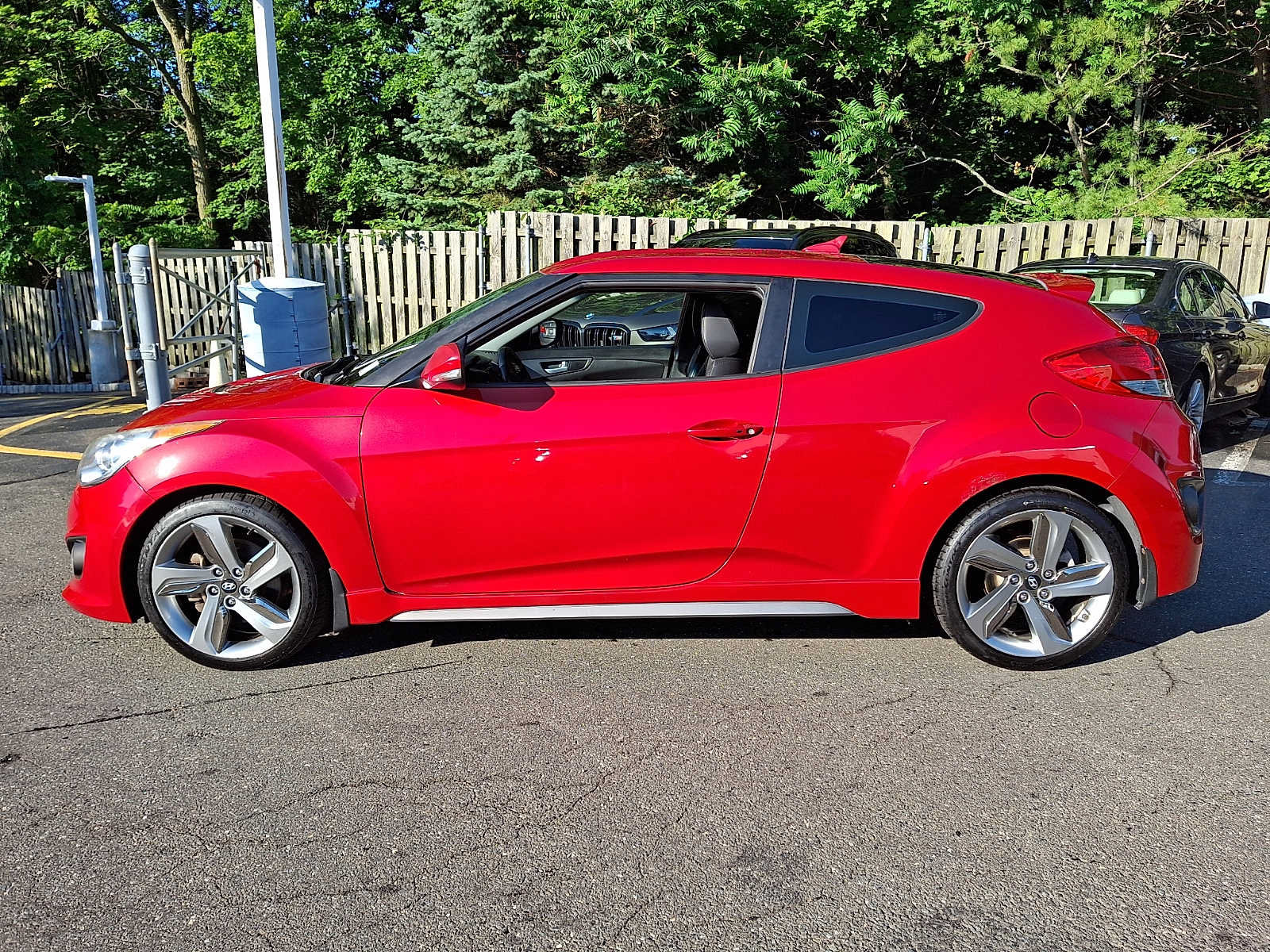 Used 2013 Hyundai Veloster Turbo FWD image 6