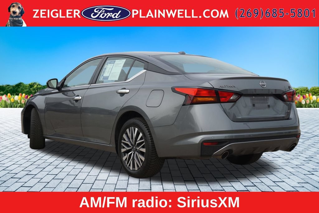Used 2023 Nissan Altima 2.5 SV w/ SV Premium Package AWD/4WD image 3