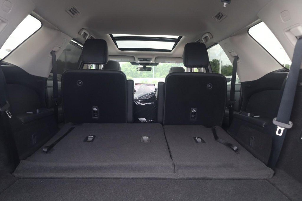 New 2026 Nissan Pathfinder SL w/ SL Premium Package AWD/4WD image 25