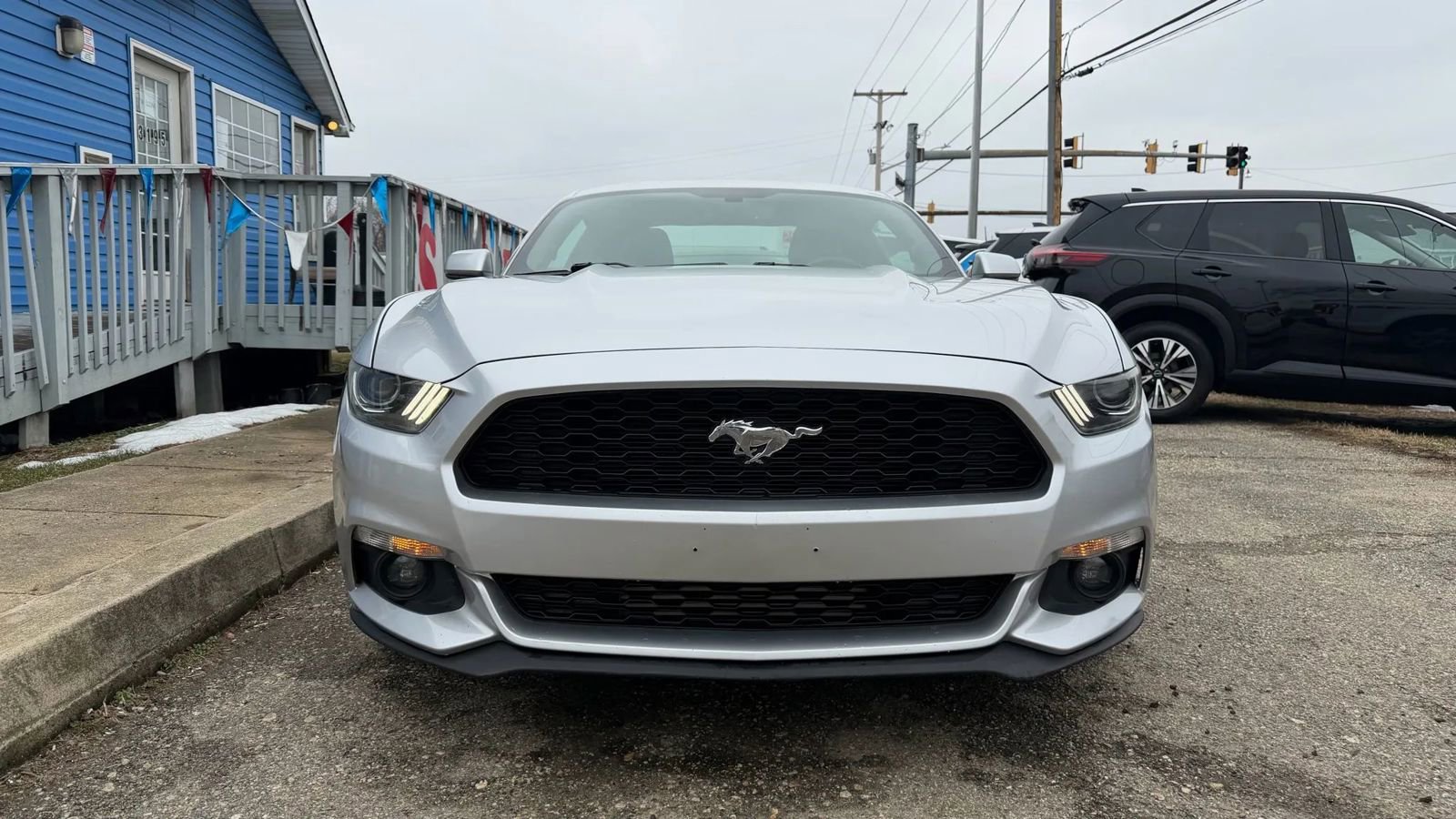Used 2016 Ford Mustang Coupe image 3