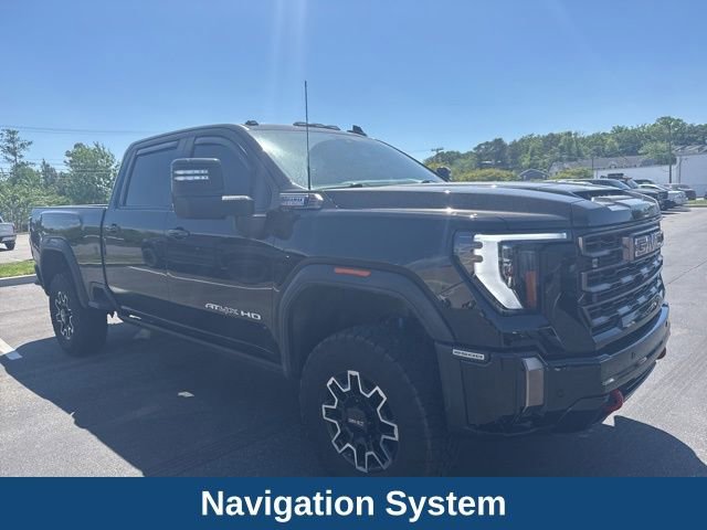 Used 2024 GMC Sierra 2500 AT4X image 2