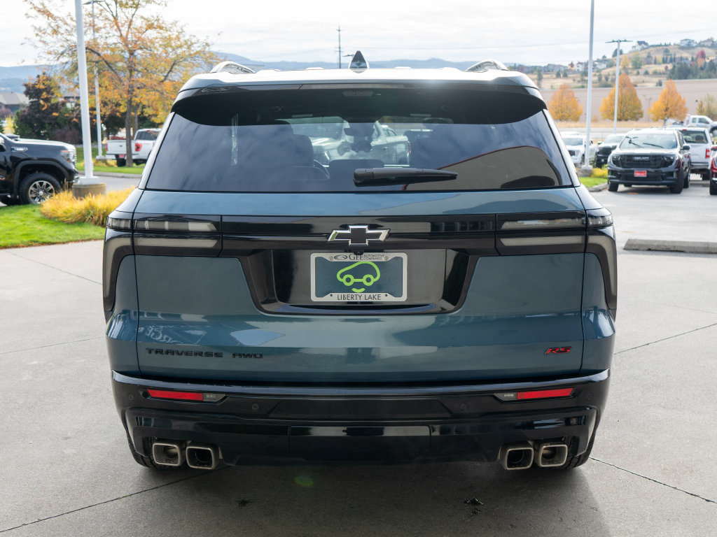 Used 2026 Chevrolet Traverse RS AWD/4WD image 7