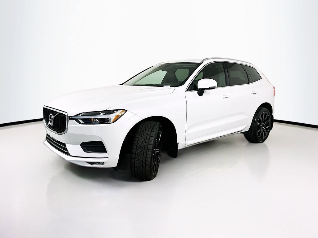 Used 2021 Volvo XC60 T5 Momentum w/ Premium Package image 2