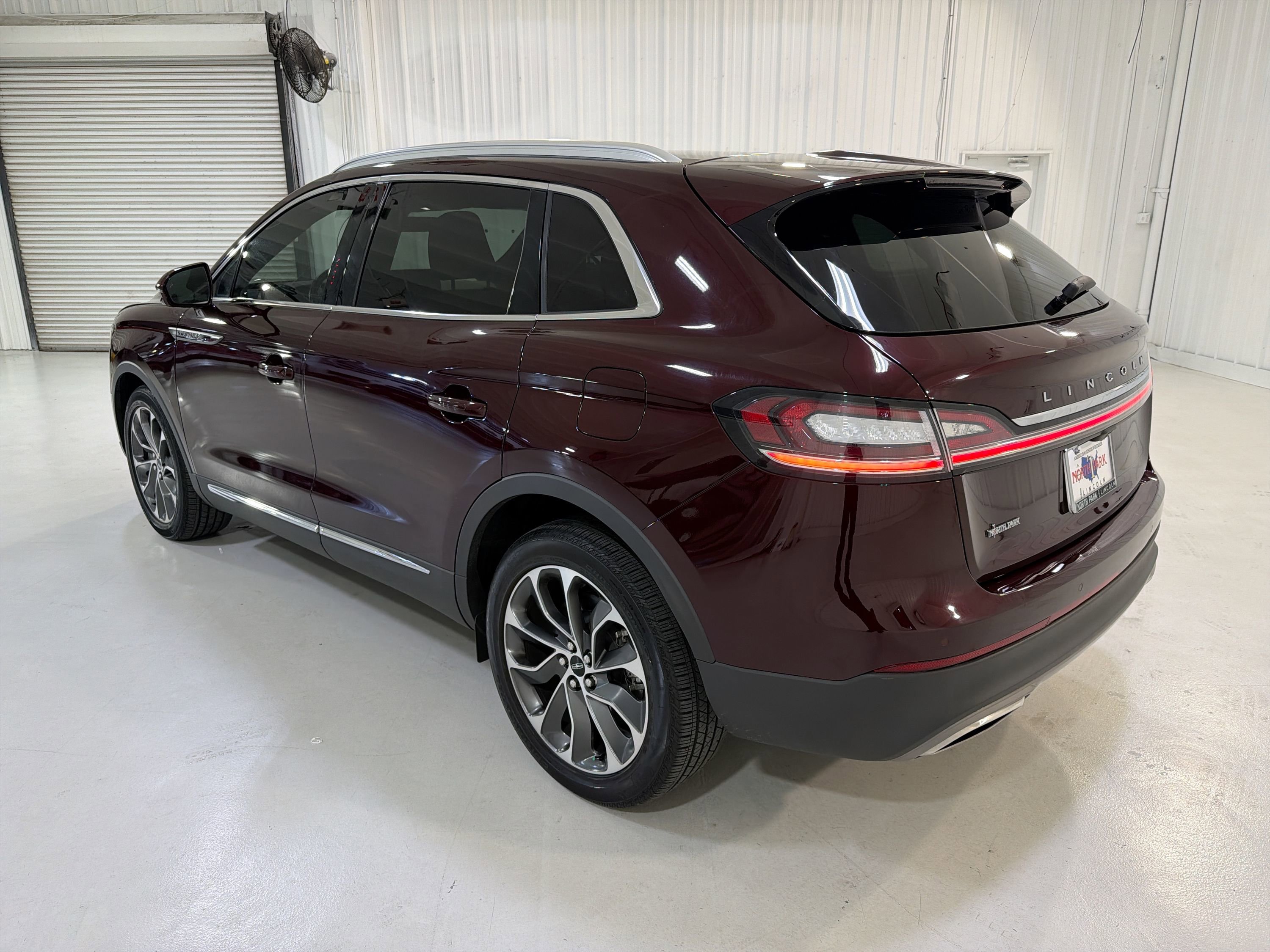 Used 2023 Lincoln Nautilus Reserve AWD/4WD image 26