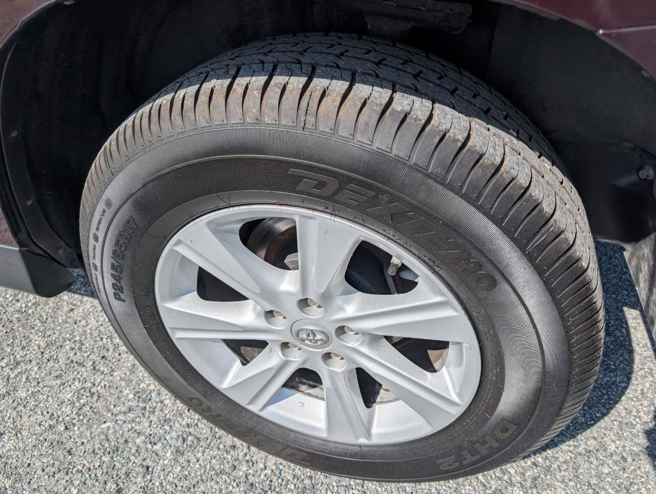 Used 2012 Toyota Highlander SE w/ Tow Pkg FWD image 10