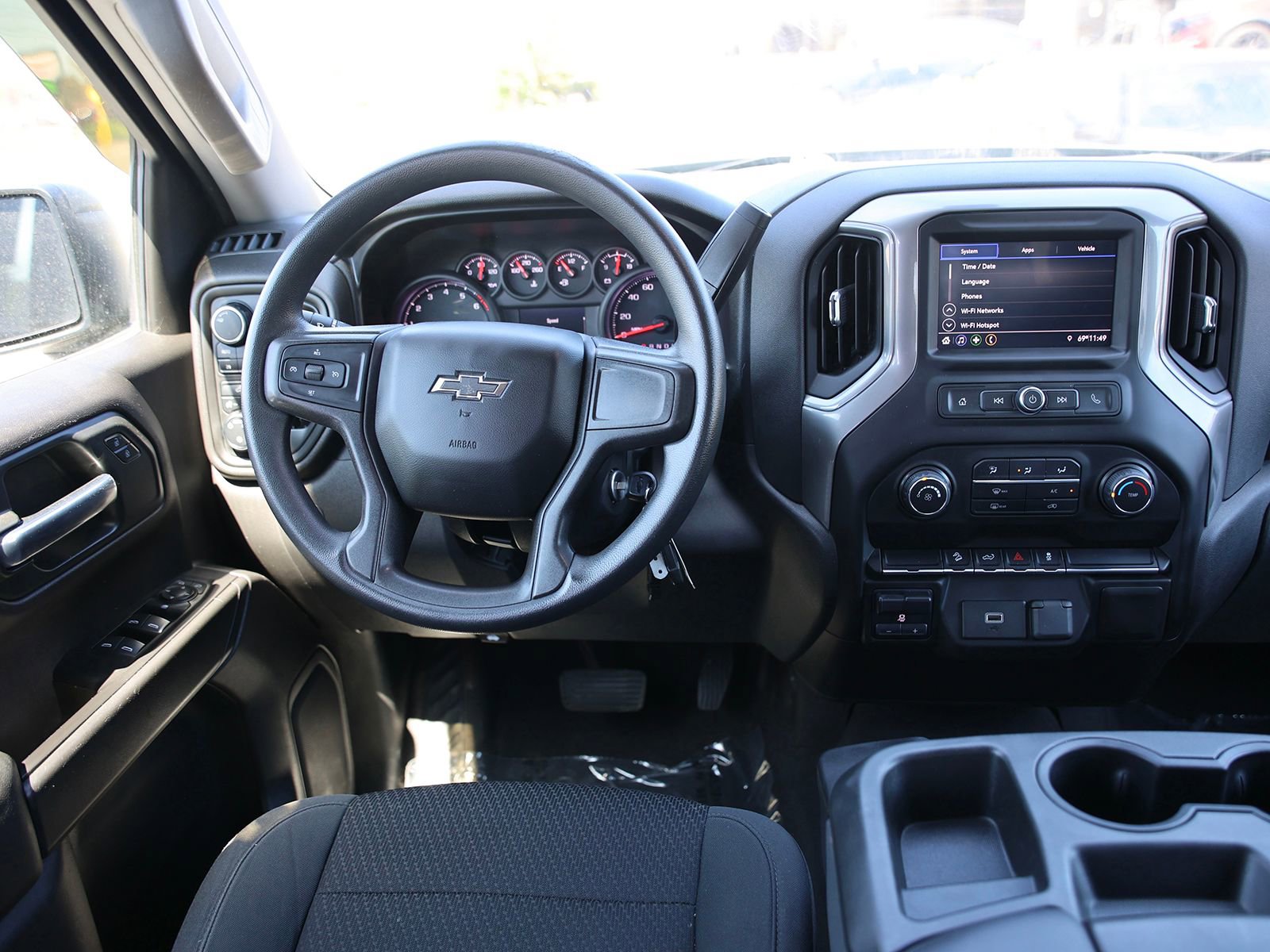 Used 2020 Chevrolet Silverado 1500 Custom Trail Boss w/ Custom Convenience Package AWD/4WD image 19