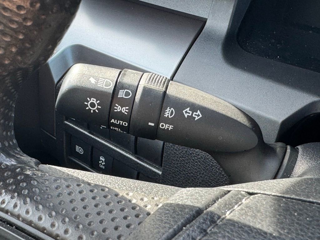 Certified 2024 Toyota Tacoma SR5 AWD/4WD image 27