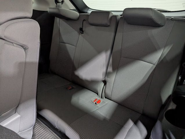 Used 2021 Toyota Highlander LE AWD/4WD image 16