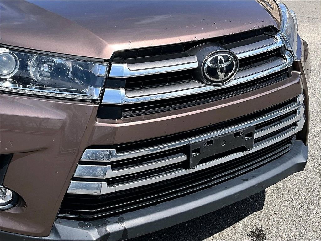 Used 2019 Toyota Highlander Limited AWD/4WD image 23