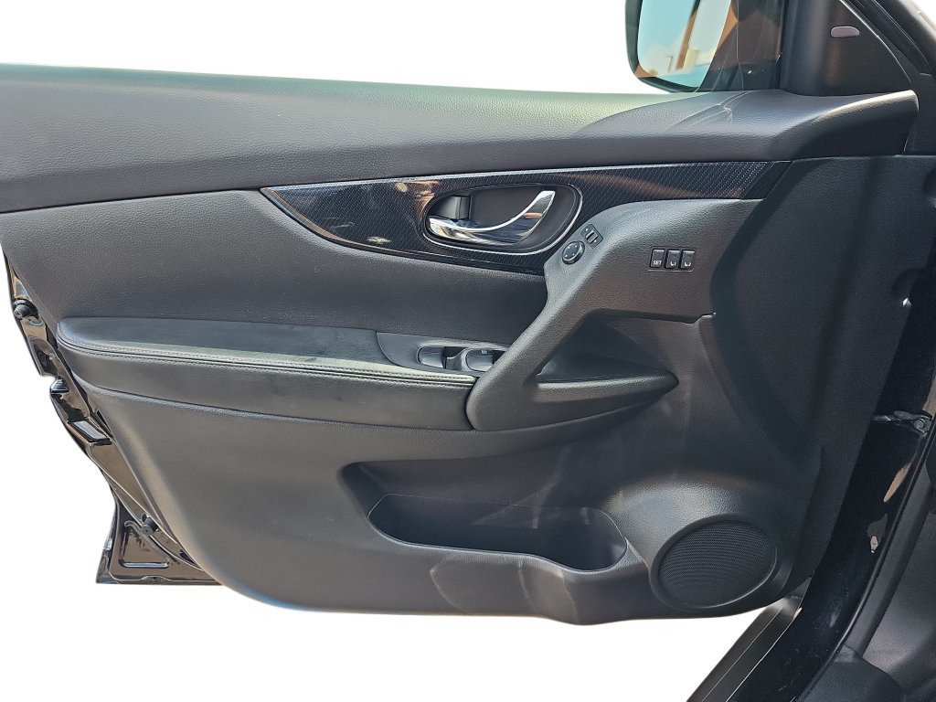 Used 2020 Nissan Rogue SL FWD image 26
