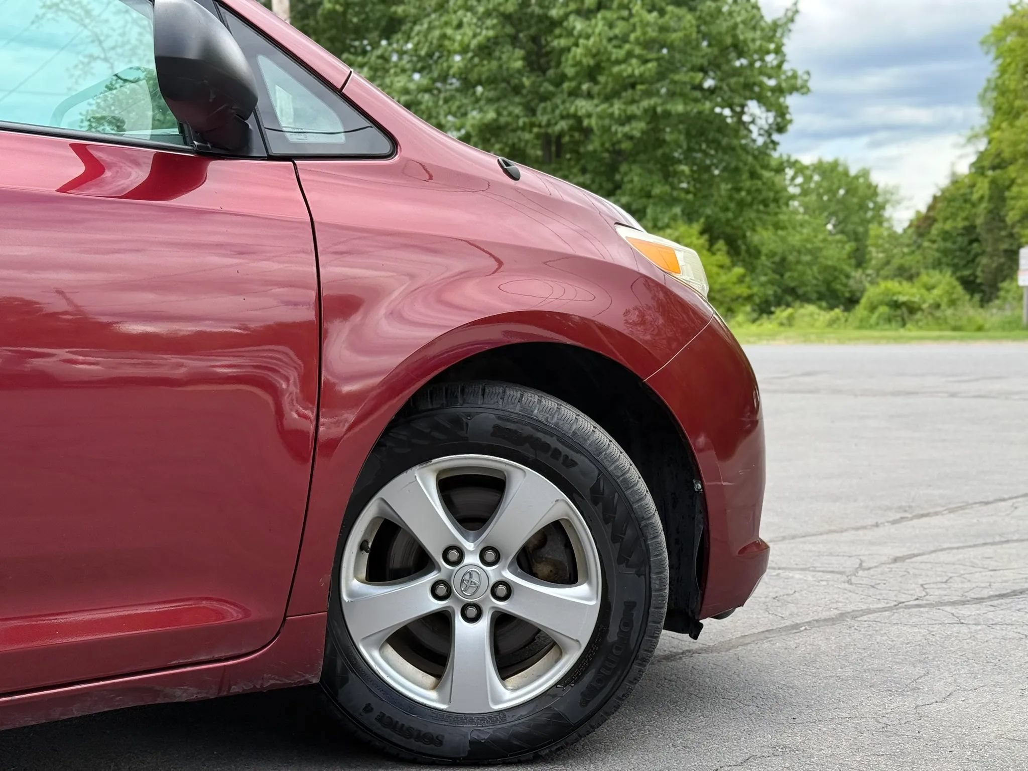 Used 2013 Toyota Sienna L FWD image 48