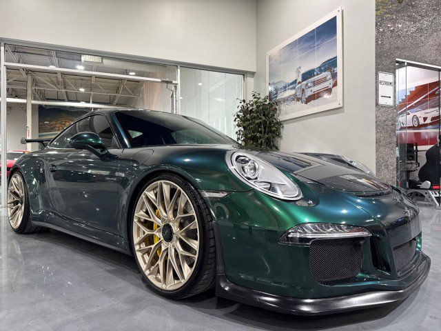 Used 2015 Porsche 911 GT3 w/ Sound Package Plus image 37