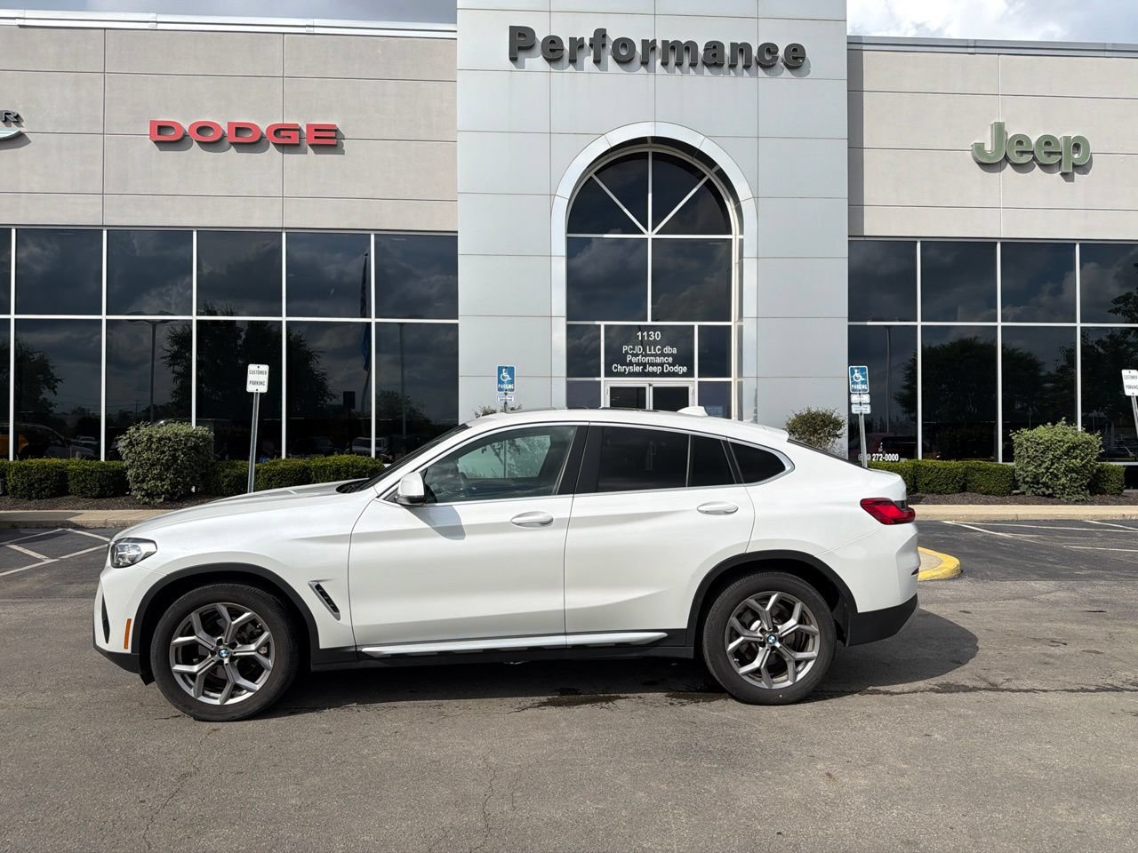 Used 2022 BMW X4 xDrive30i AWD/4WD image 5