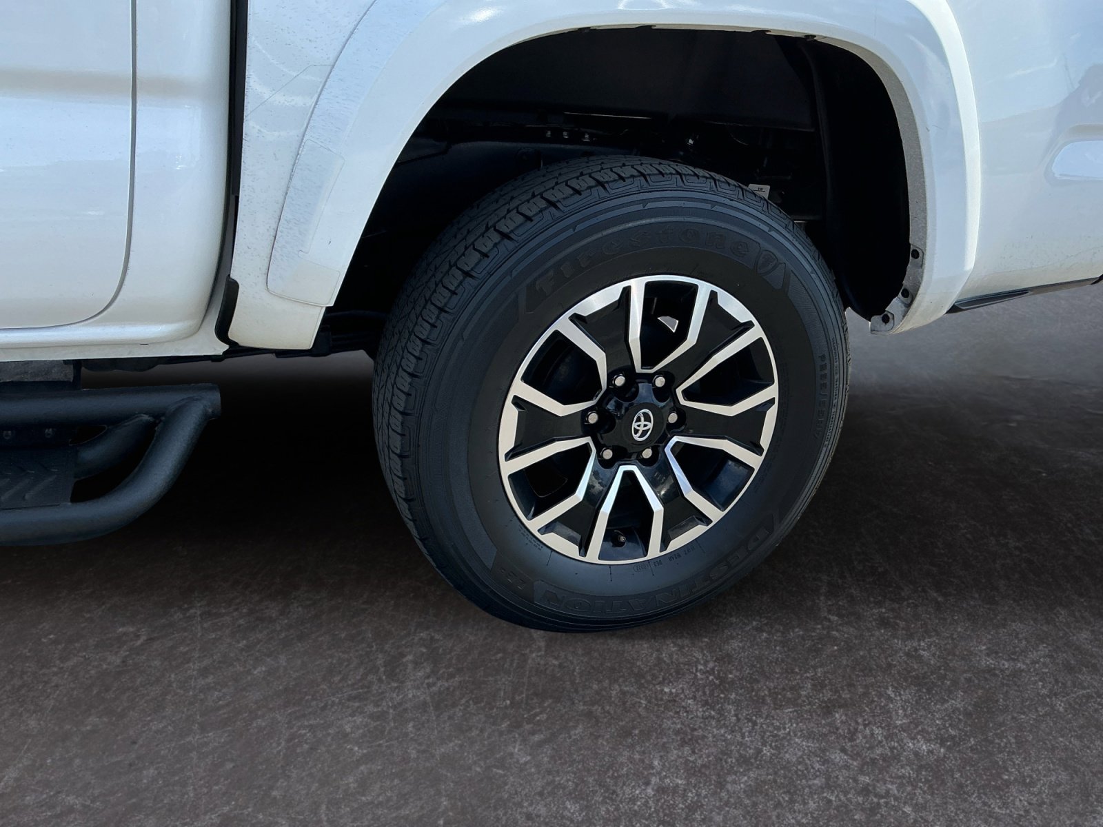 Used 2022 Toyota Tacoma SR5 RWD image 9