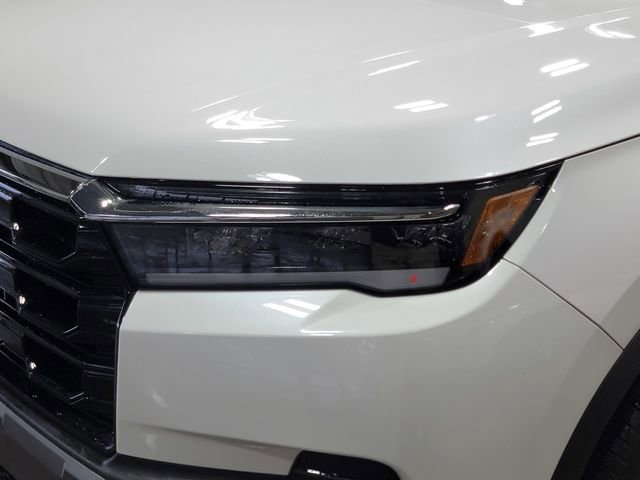 Certified 2026 Honda Pilot Touring image 8