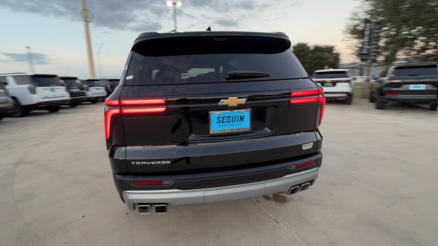 Used 2026 Chevrolet Traverse LT w/ Driver Confidence Package FWD image 7
