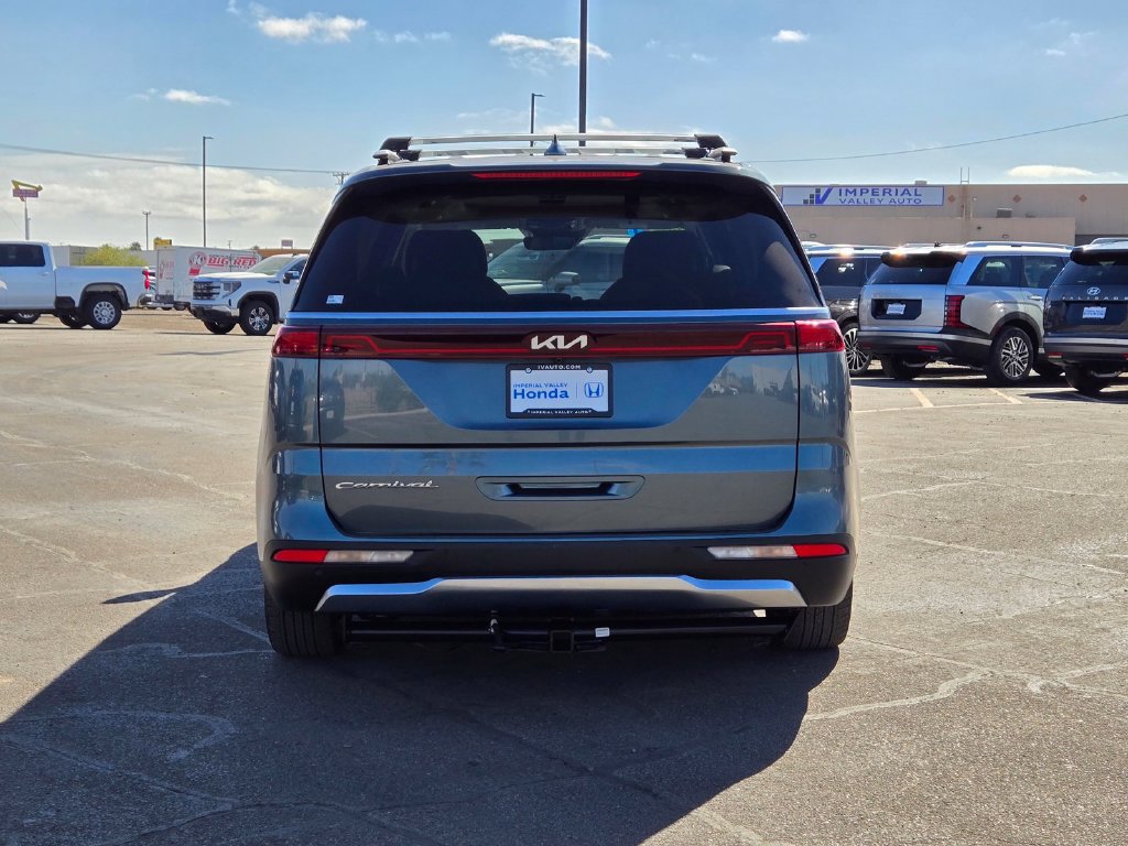 Used 2022 Kia Carnival SX Prestige FWD image 5