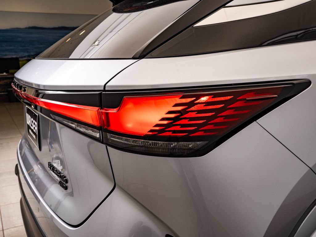 New 2026 Lexus RX 350h AWD/4WD image 9