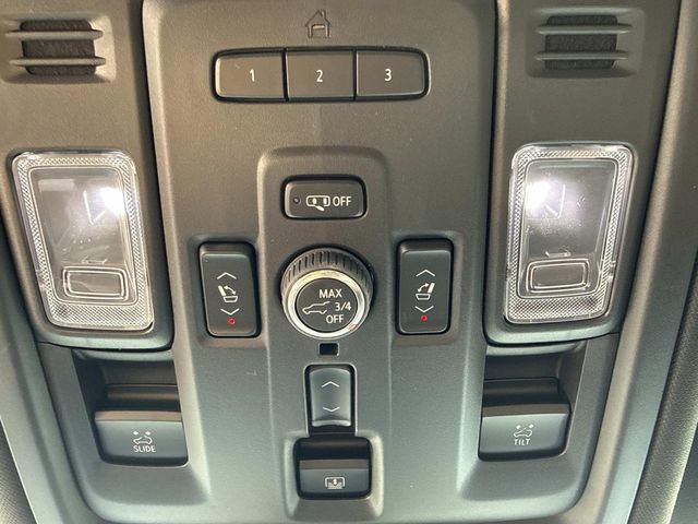 Used 2023 GMC Yukon Denali Ultimate image 21