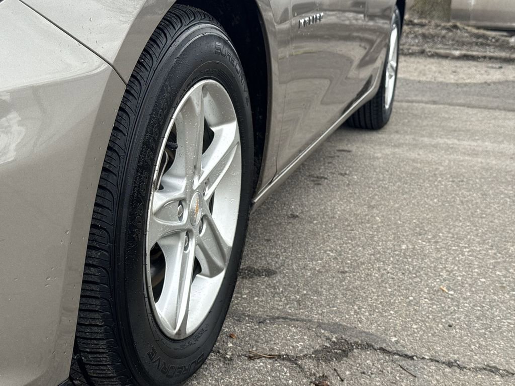 Used 2023 Chevrolet Malibu LT image 18