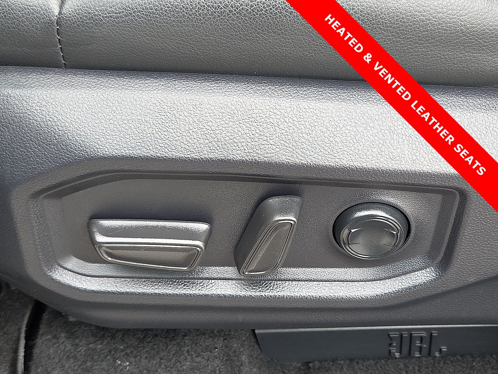 Used 2024 Toyota Tundra Limited AWD/4WD image 14