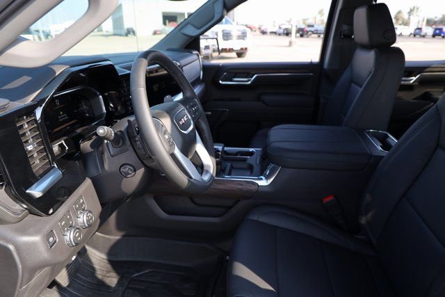 New 2026 GMC Sierra 1500 SLT image 10