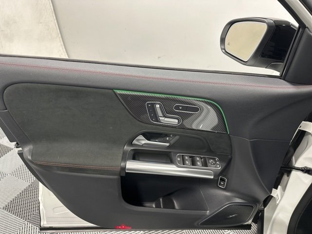 Used 2025 Mercedes-Benz GLA 35 AMG 4MATIC image 15