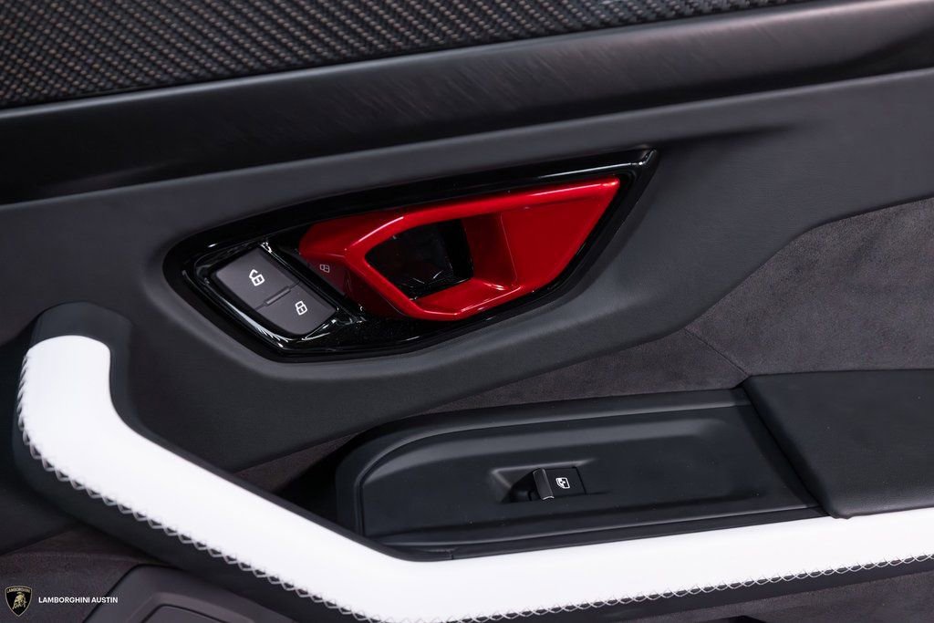 Used 2025 Lamborghini Urus Performante AWD/4WD image 50