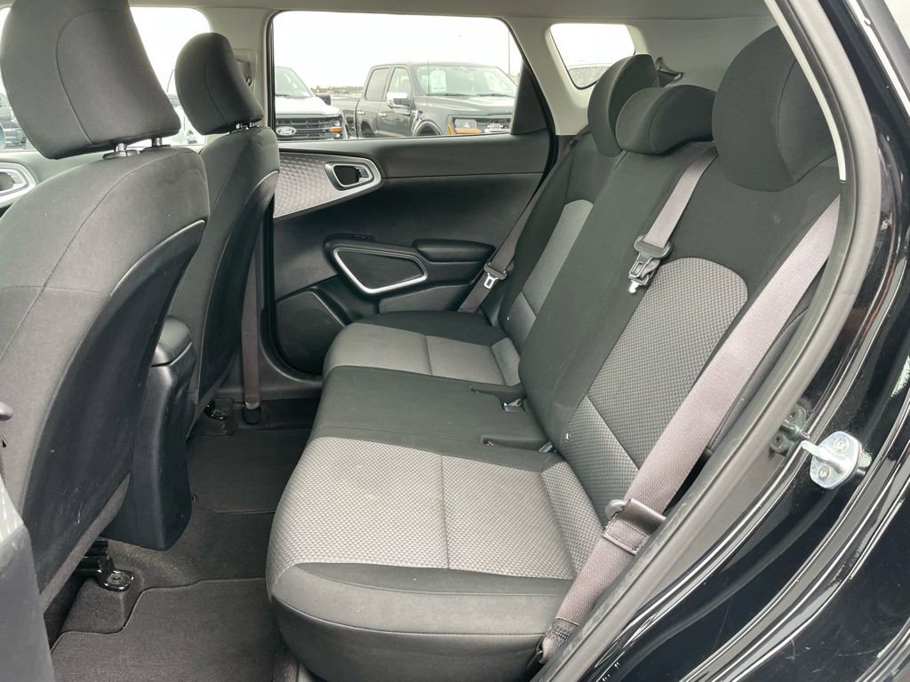 Used 2020 Kia Soul LX FWD image 8