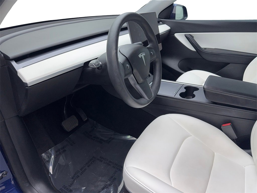 Used 2022 Tesla Model Y Long Range image 50