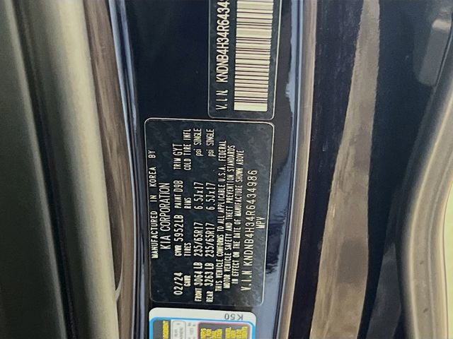 Used 2024 Kia Carnival LX image 24