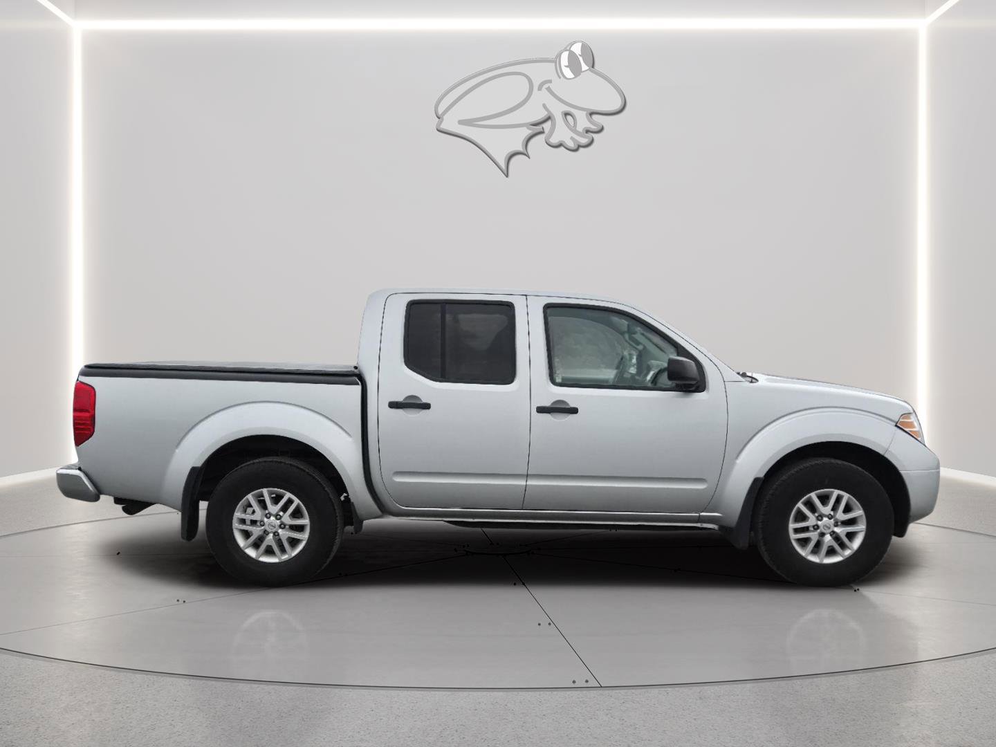 Used 2016 Nissan Frontier SV image 4