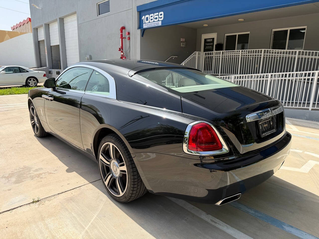 Used 2016 Rolls-Royce Wraith RWD image 8