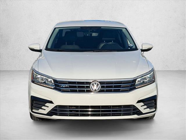 Used 2017 Volkswagen Passat 1.8T R-Line w/ R-Line Lighting Package image 2