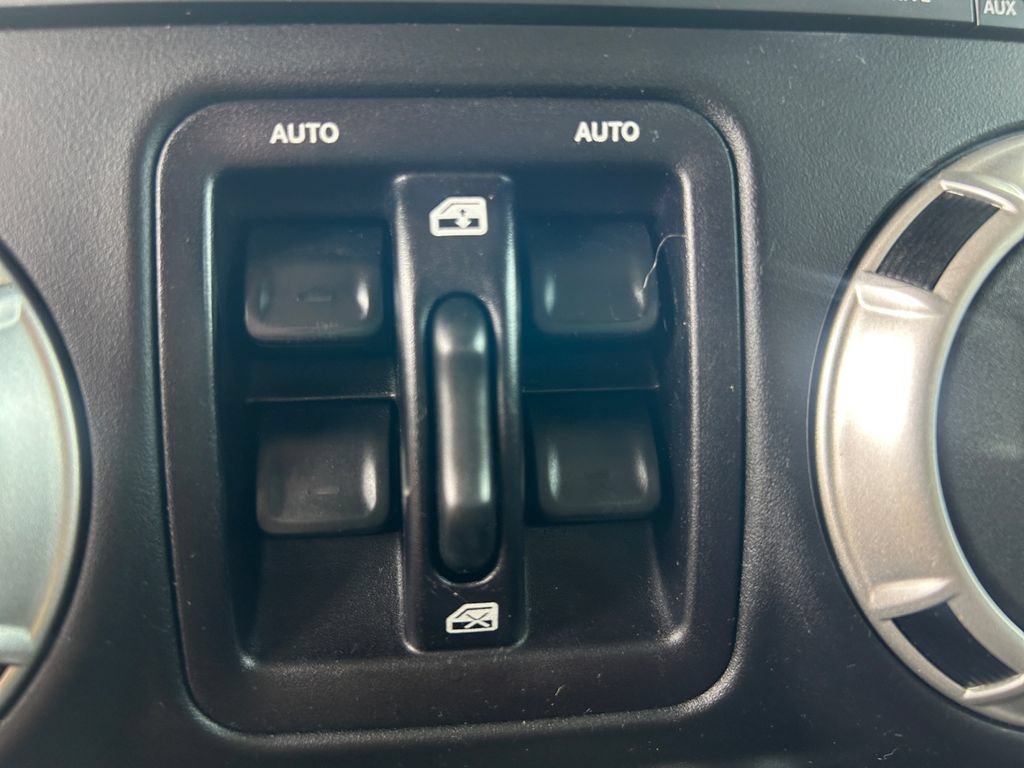 Used 2017 Jeep Wrangler Unlimited Sahara w/ Connectivity Group AWD/4WD image 23