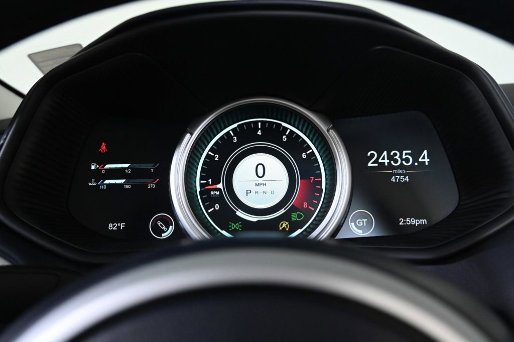 Used 2022 Aston Martin DB11 Volante image 11