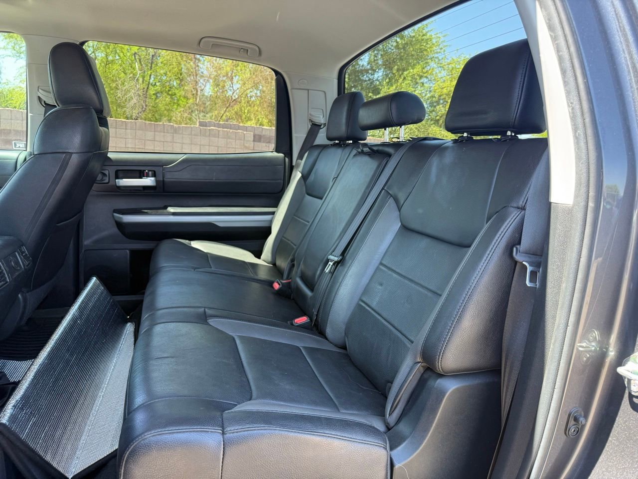 Used 2018 Toyota Tundra Limited w/ Limited Premium Package AWD/4WD image 10