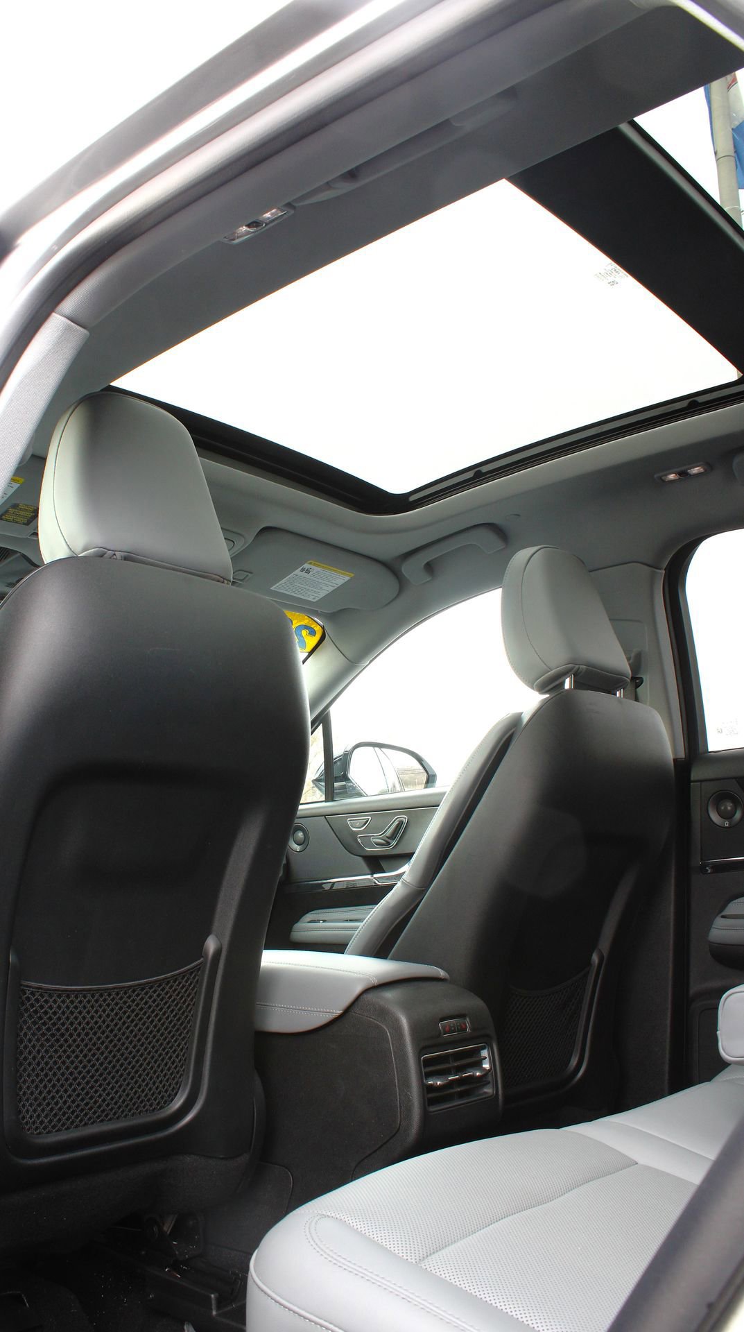 Used 2021 Lincoln Corsair Reserve image 19