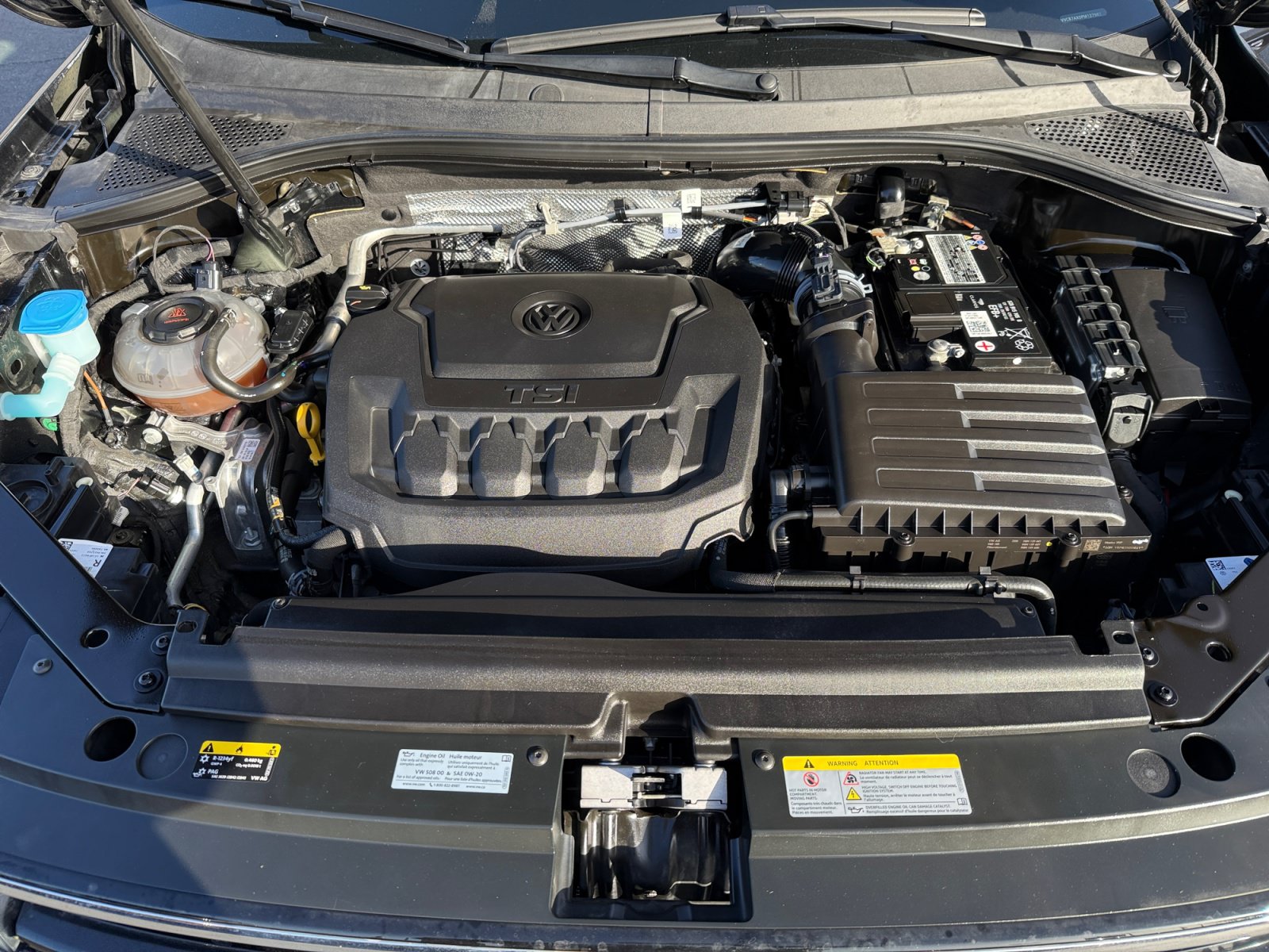 Certified 2023 Volkswagen Tiguan SE R-Line FWD image 20