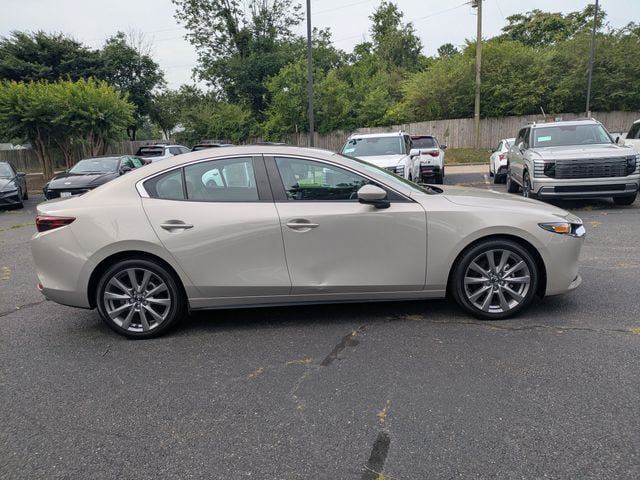 Used 2022 MAZDA MAZDA3 s FWD image 3