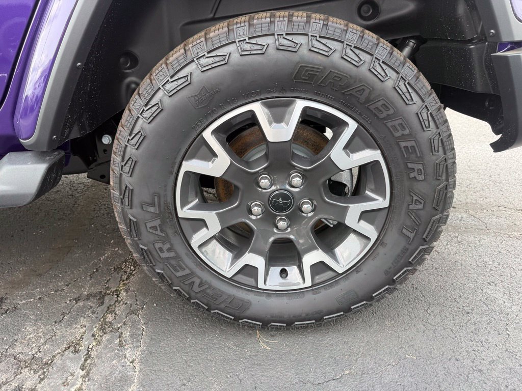 New 2026 Jeep Wrangler Unlimited Sahara w/ Whitecap Package AWD/4WD image 37