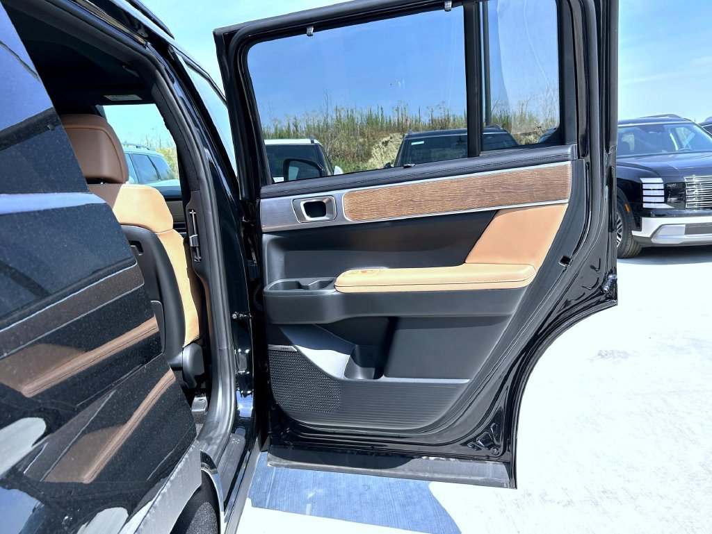 New 2026 Hyundai Santa Fe Limited AWD/4WD image 17
