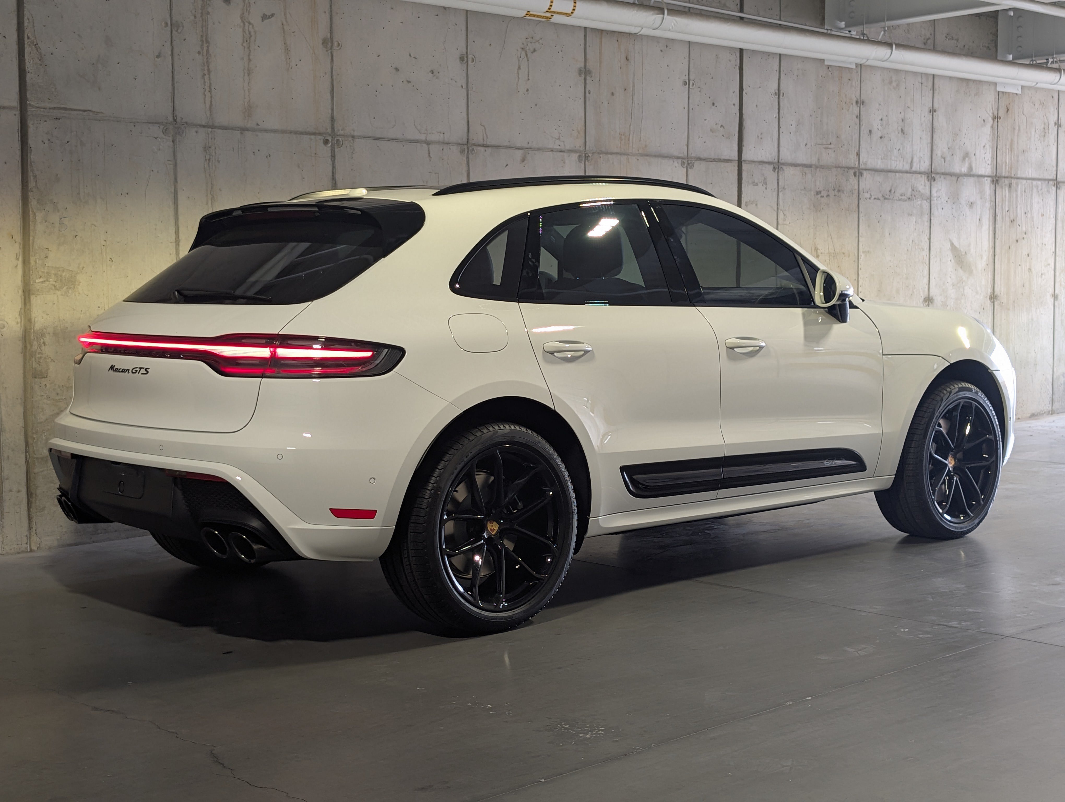 New 2026 Porsche Macan GTS AWD/4WD image 9