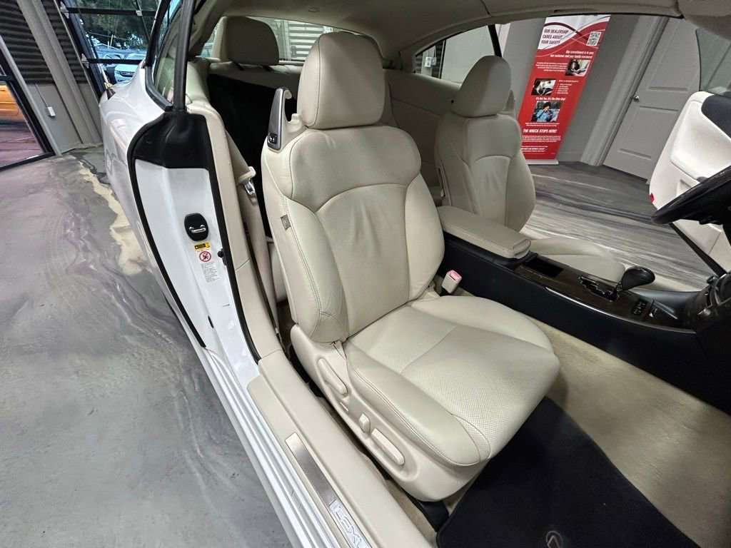 Used 2010 Lexus IS 250C RWD image 5