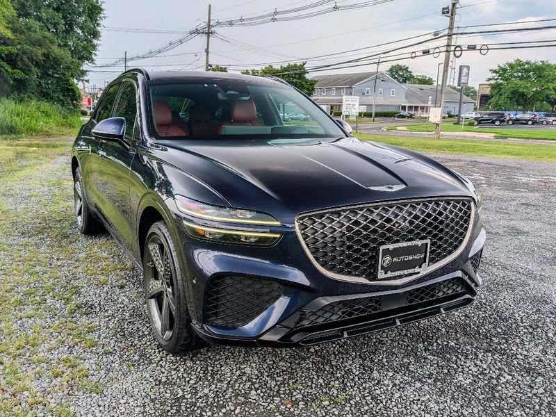 Used 2024 Genesis GV70 3.5T Sport w/ Sport Prestige Package AWD/4WD image 3