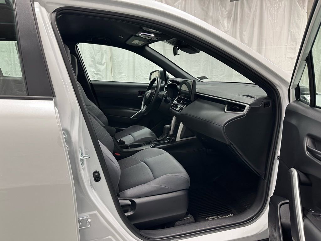 Used 2025 Toyota Corolla Cross AWD Hybrid image 57
