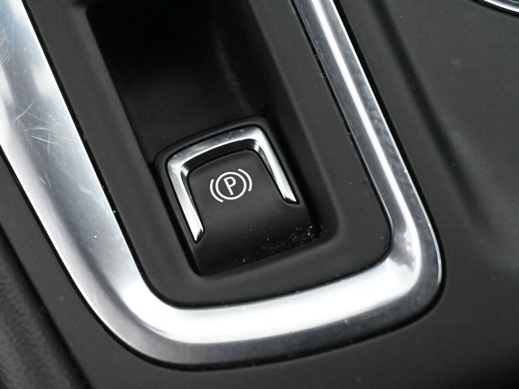 Used 2024 Chevrolet Equinox LT image 32