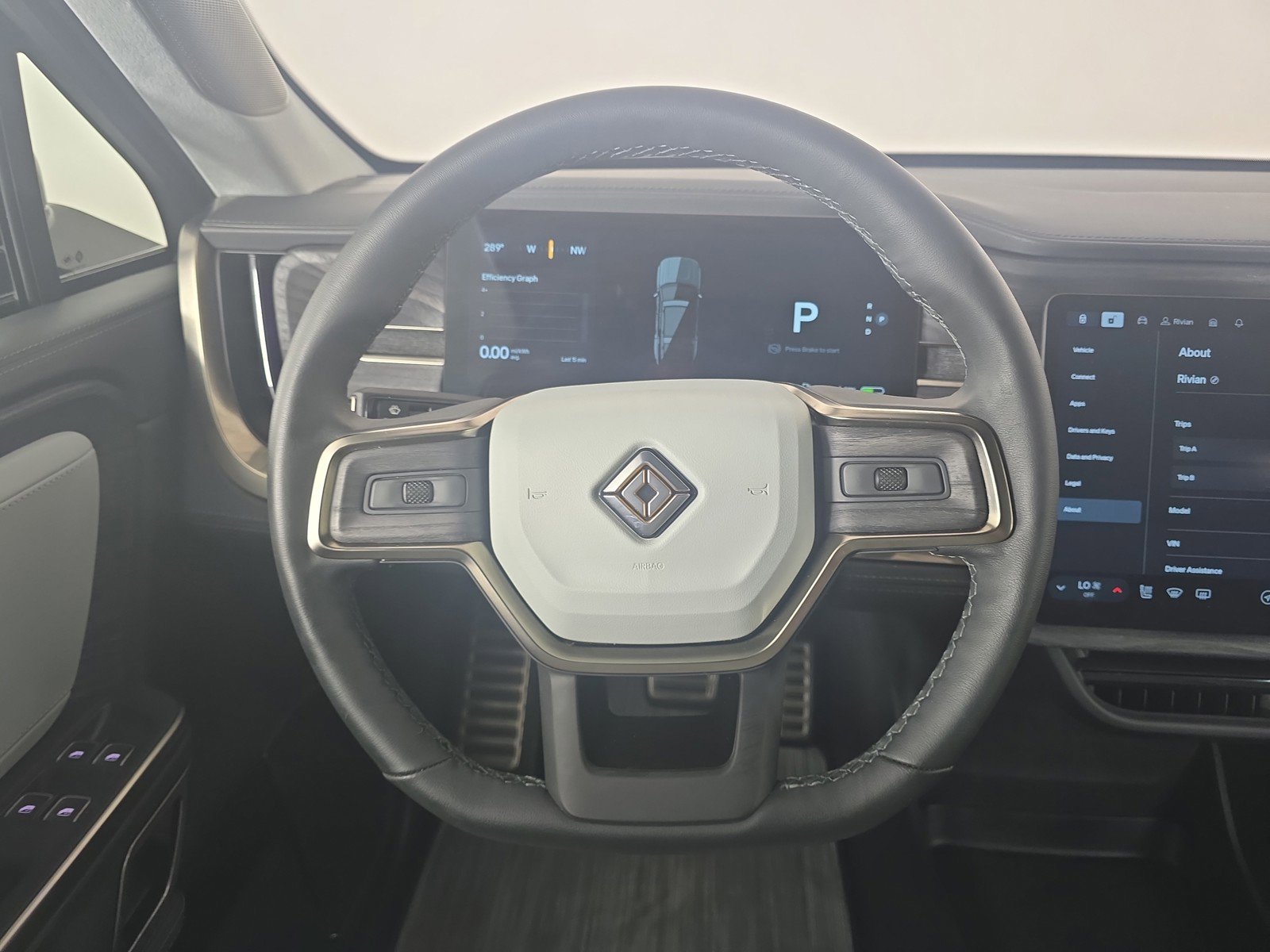 Used 2024 Rivian R1S Adventure AWD/4WD image 28