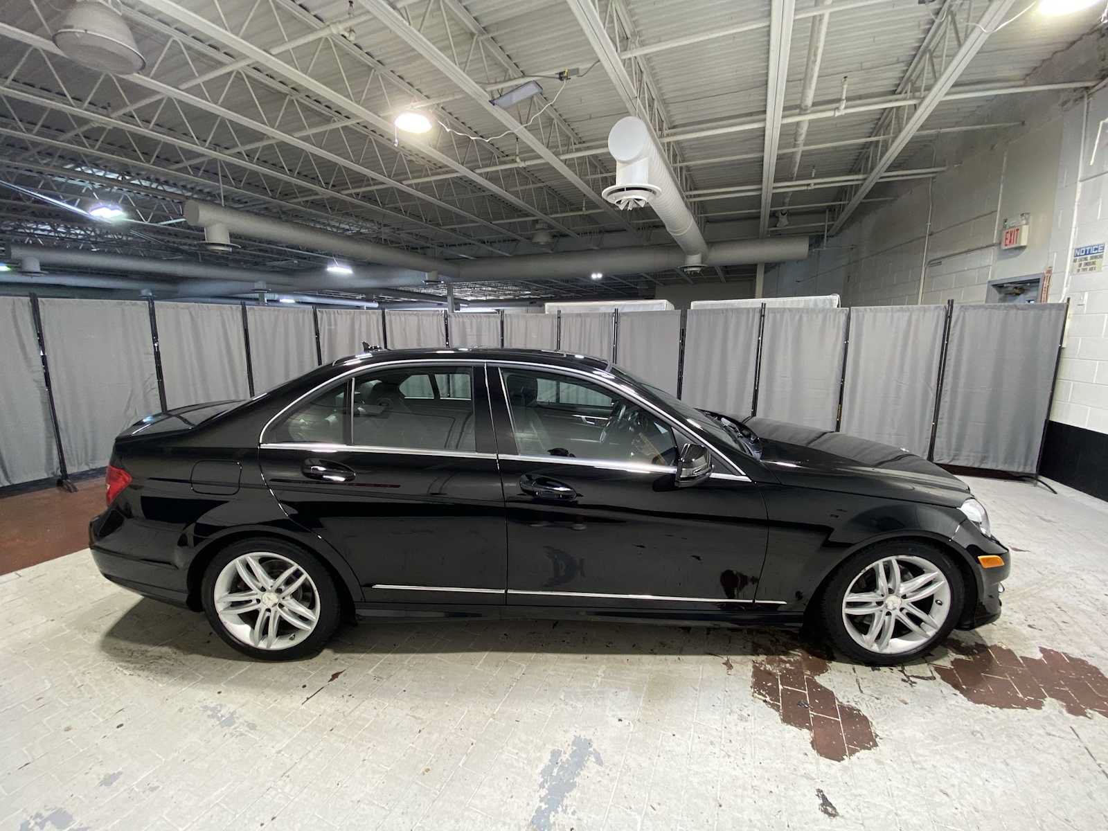 Used 2013 Mercedes-Benz C 300 4MATIC Sedan image 27