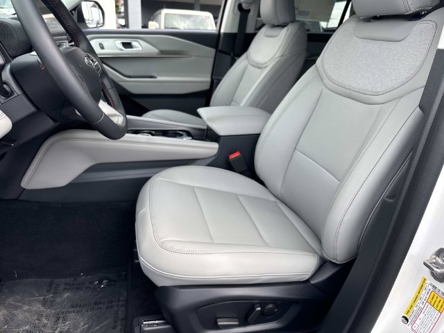 New 2026 Ford Explorer Active w/ Active Comfort Package RWD image 20